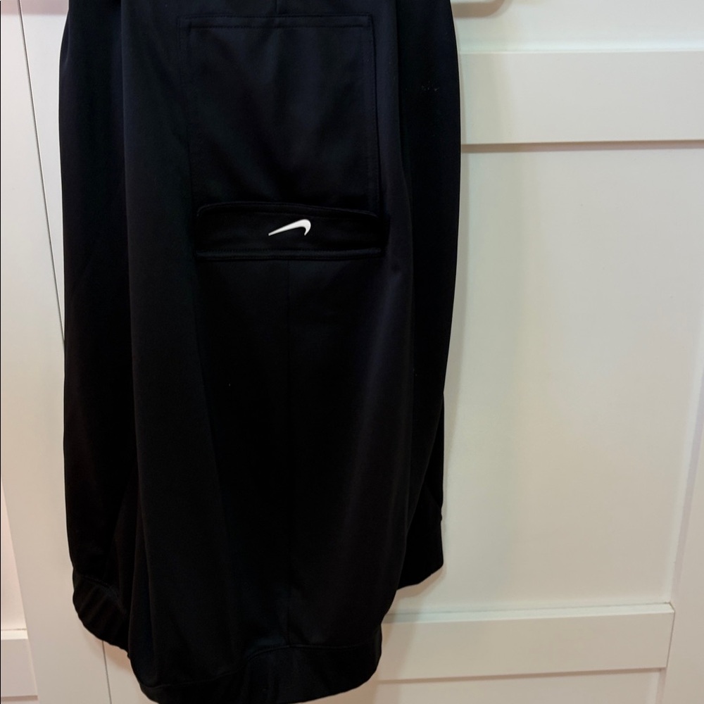 Nike Women  Black Windbreaker pants - Picture 2 of 6